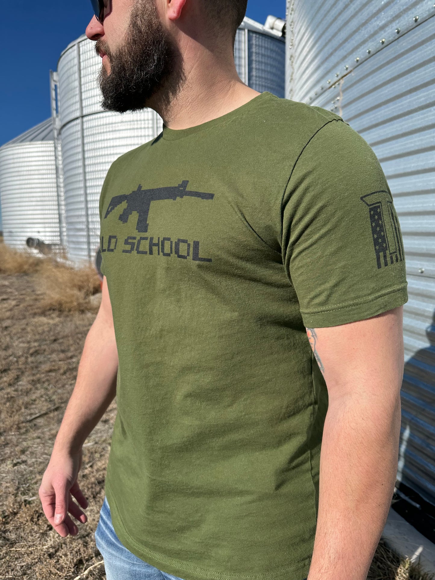 OLD SCHOOL TEE